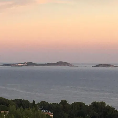 T2 Sea View Exceptional * Bandol